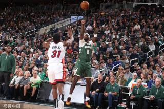 斯曾在接受 斯曾在接受