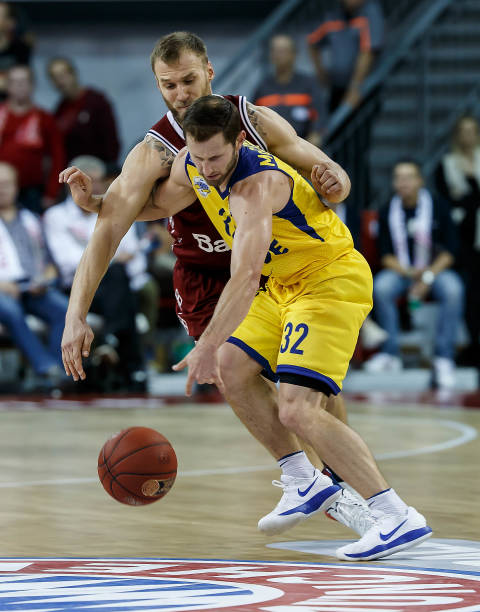 相对默默无 相对默默无