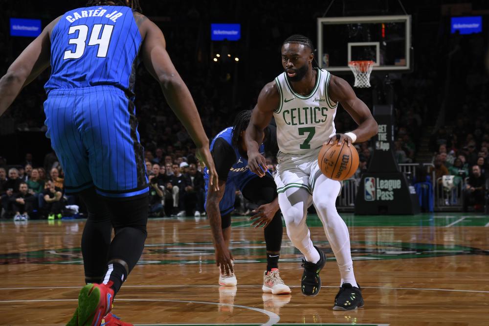 评论员质疑 评论员质疑