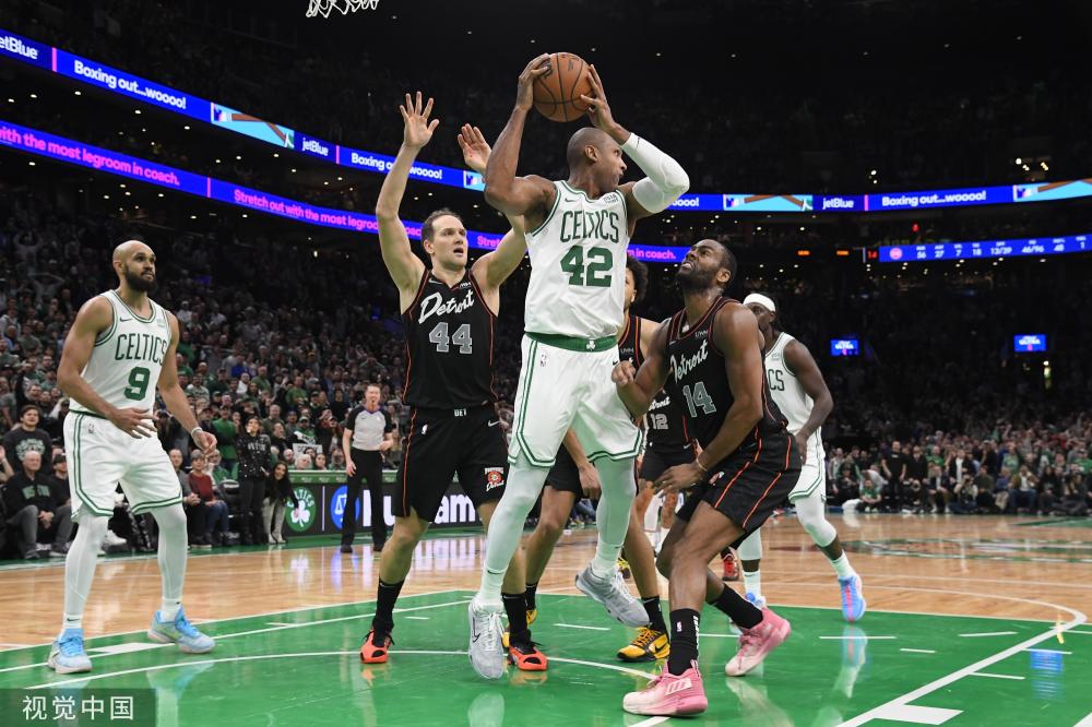 的绿茵场上 的绿茵场上