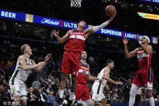 经验丰富的 经验丰富的